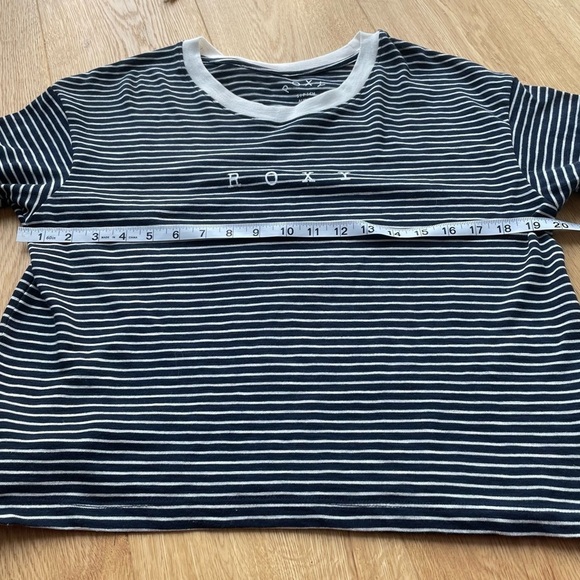 NWT Roxy Infinity Is Beautiful B Striped T-Shirt - S - Picture 15 of 16